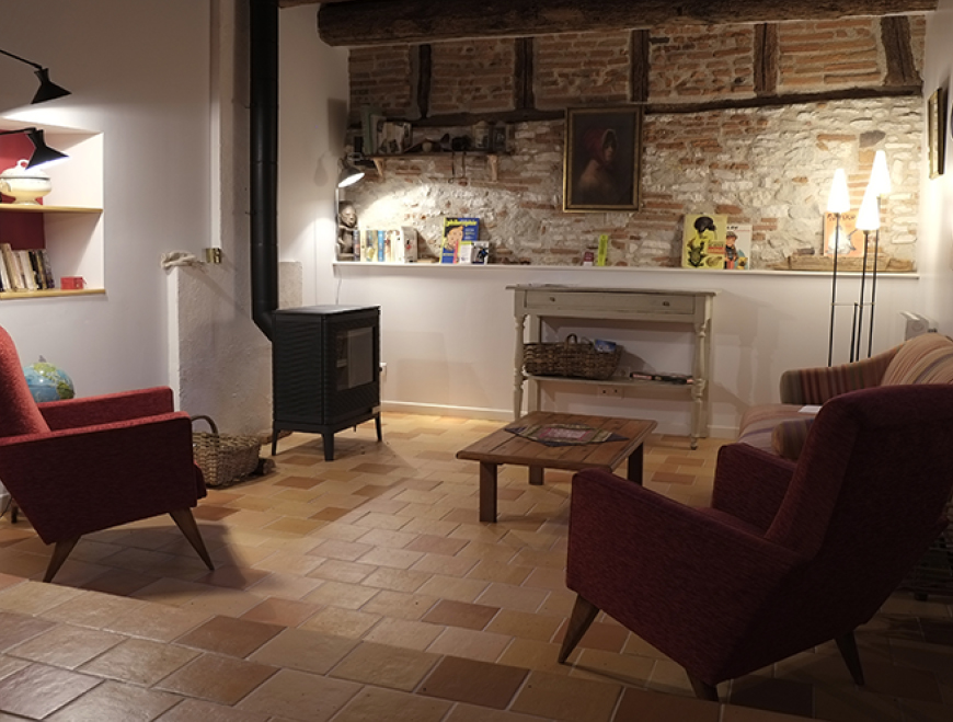 El cálido salón de nuestra casa de huéspedes en Castres